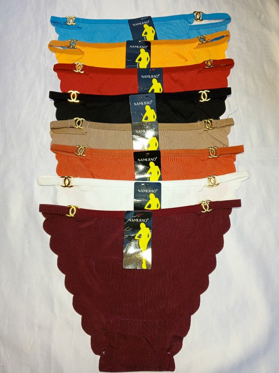 Culottes en dentelle colorées