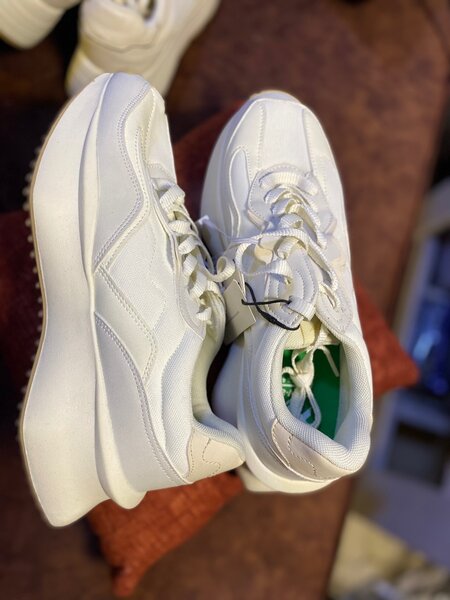 Baskets blanches BERSHKA