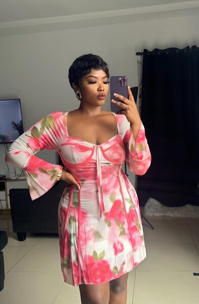 Robe Ajustée à Fleurs