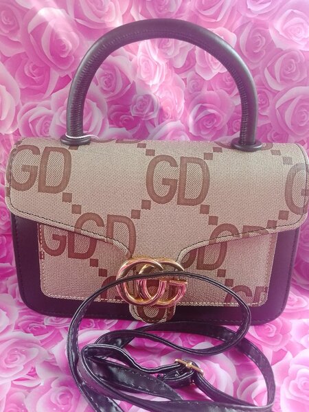 Sac à main élégant GD