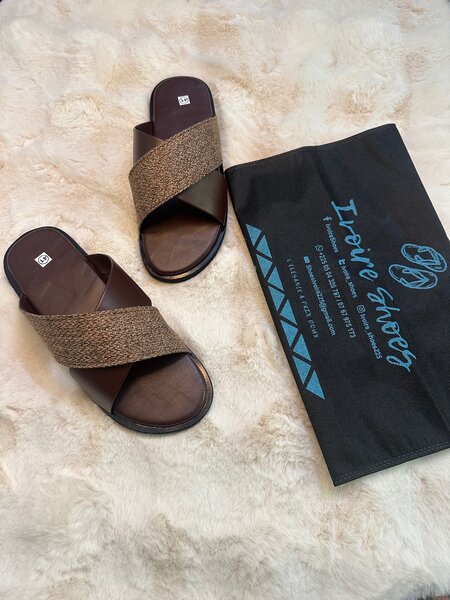 Sandales en cuir tressé