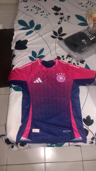 Maillot de foot homme rose