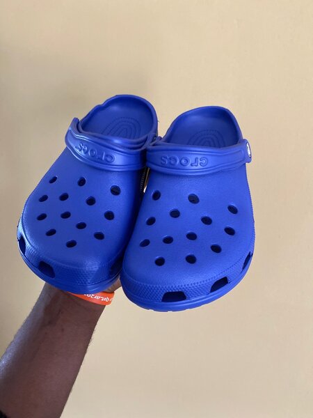 crocs