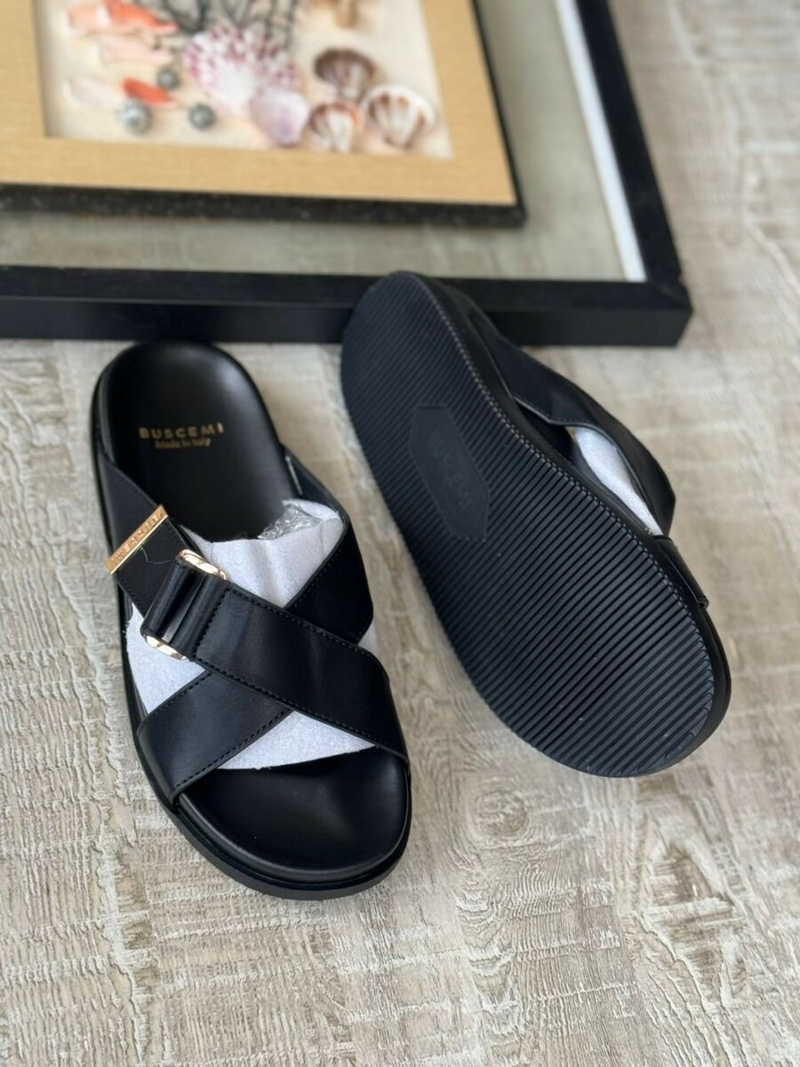 Sandales homme de très bonne qualités