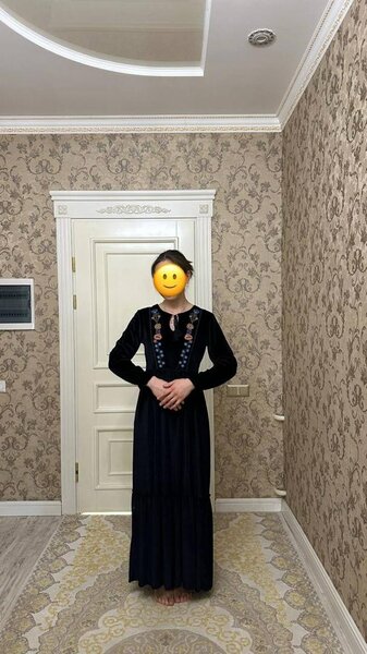 Платье бархатное