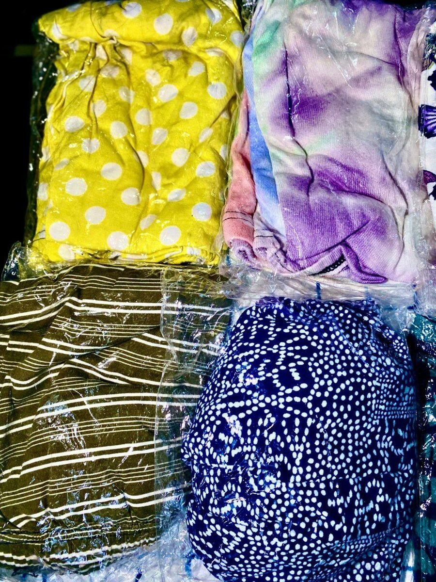 Lot de colan colorés