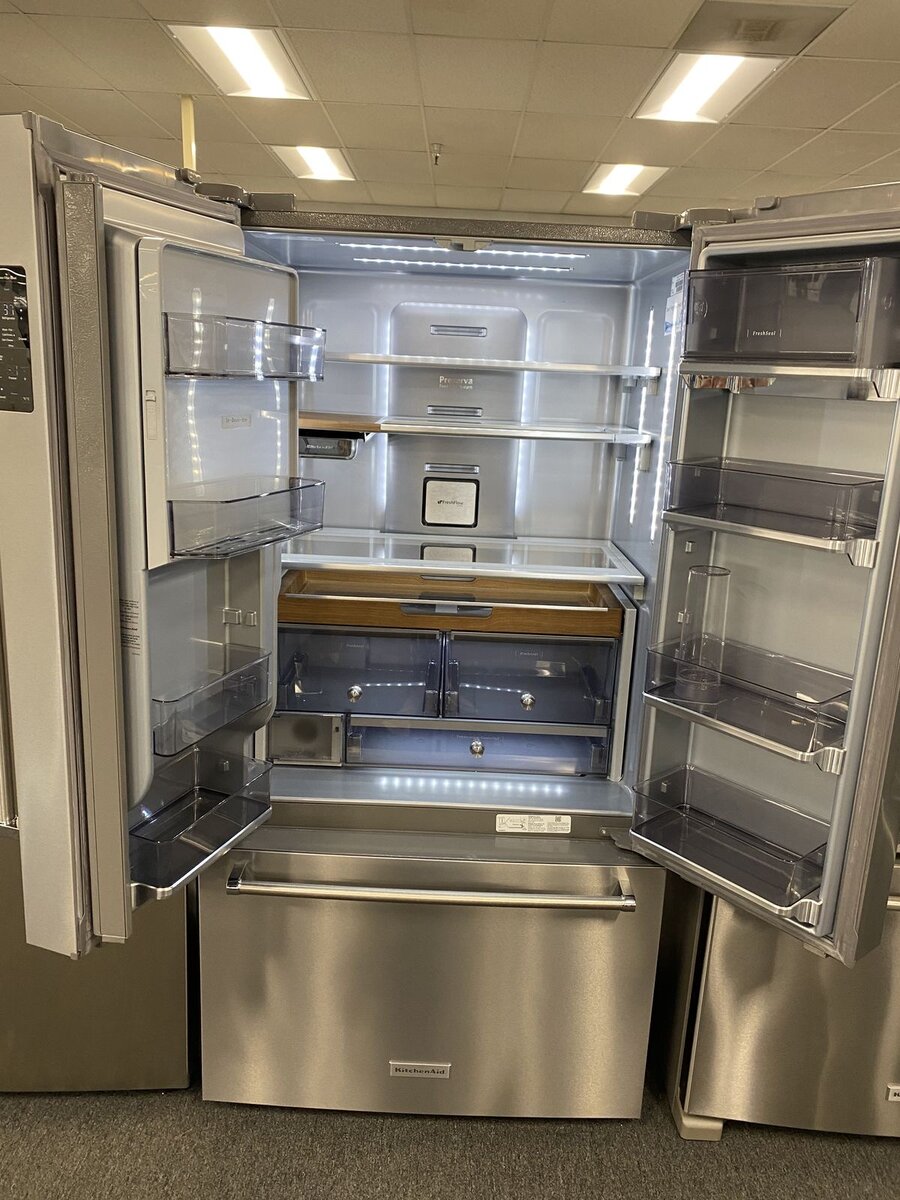 Réfrigérateur inox moderne