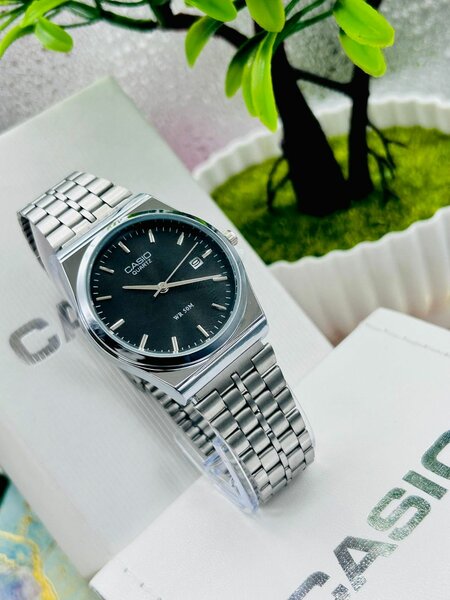 MONTRE LUXE HOMME CASIO