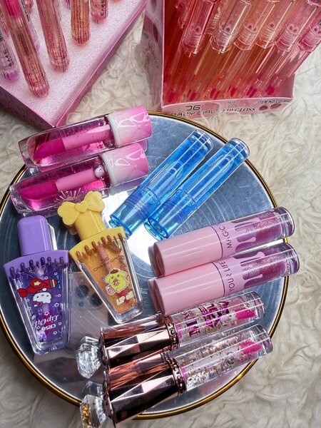 gloss effet lèvres rose