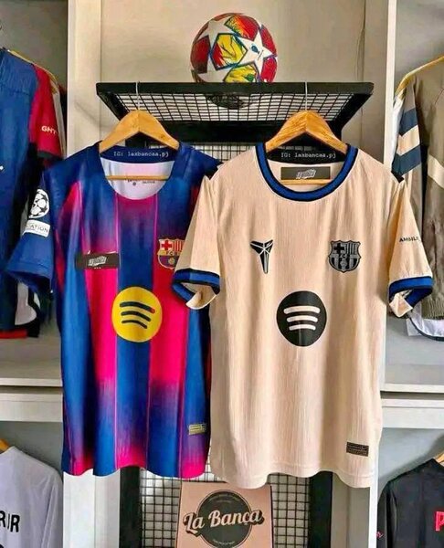 Maillots de football Barça modernes
