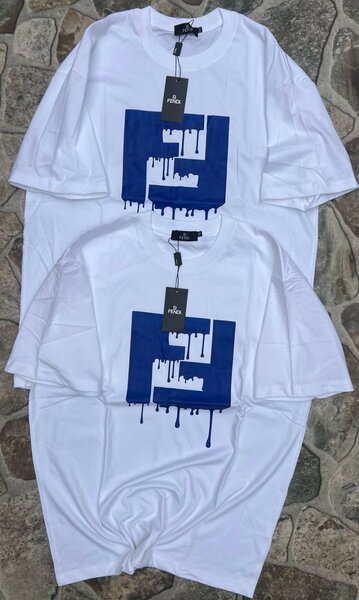 T-shirt blanc imprimé artistique