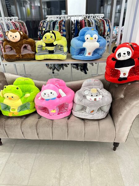 Siège de bébé en peluche