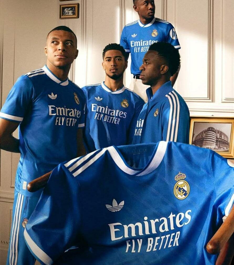 Maillots de football Adidas
