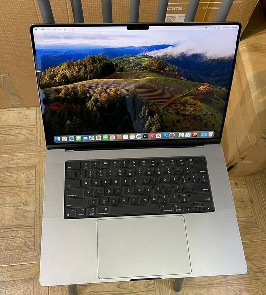 PreOwned 2023 MackBook Pro 14 inches