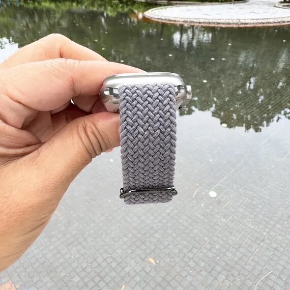 Bracelet en nylon tressé gris pour montre connectée