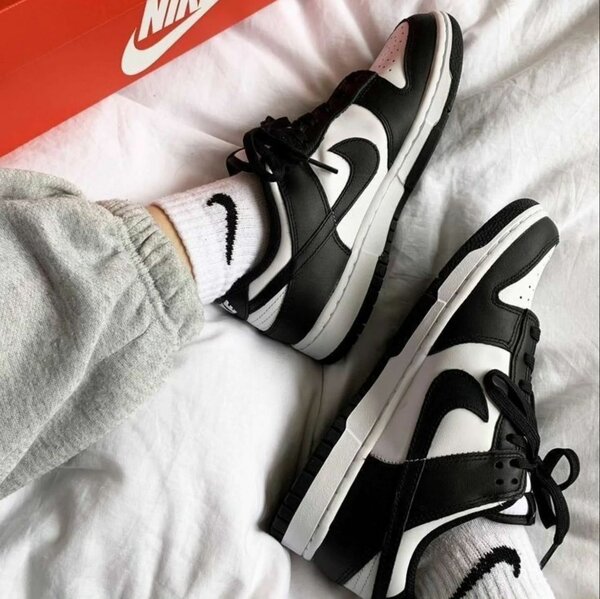 Sneakers Nike Noir et Blanc