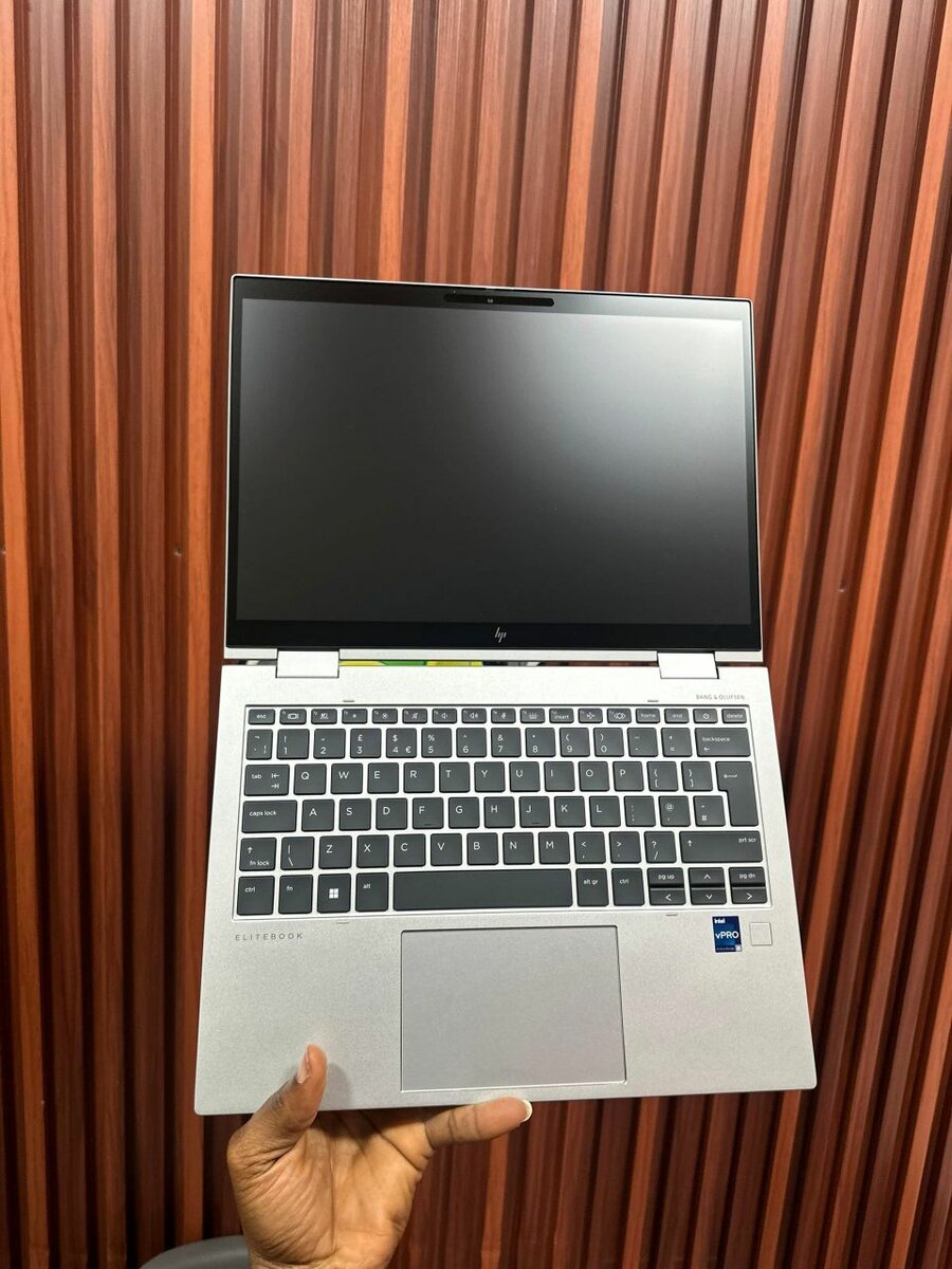 New  *HP Elitebook 830 x360 G10* Intel️ core i5  13th gener