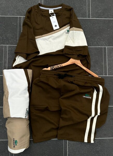 Tenue décontractée Lacoste