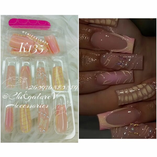 PRESS/STICK ON NAILS