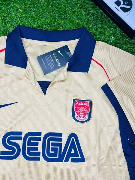 Arsenal 01/02 Away Retro Jersey