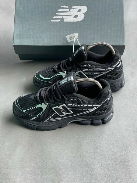 Chaussures New Balance Noires
