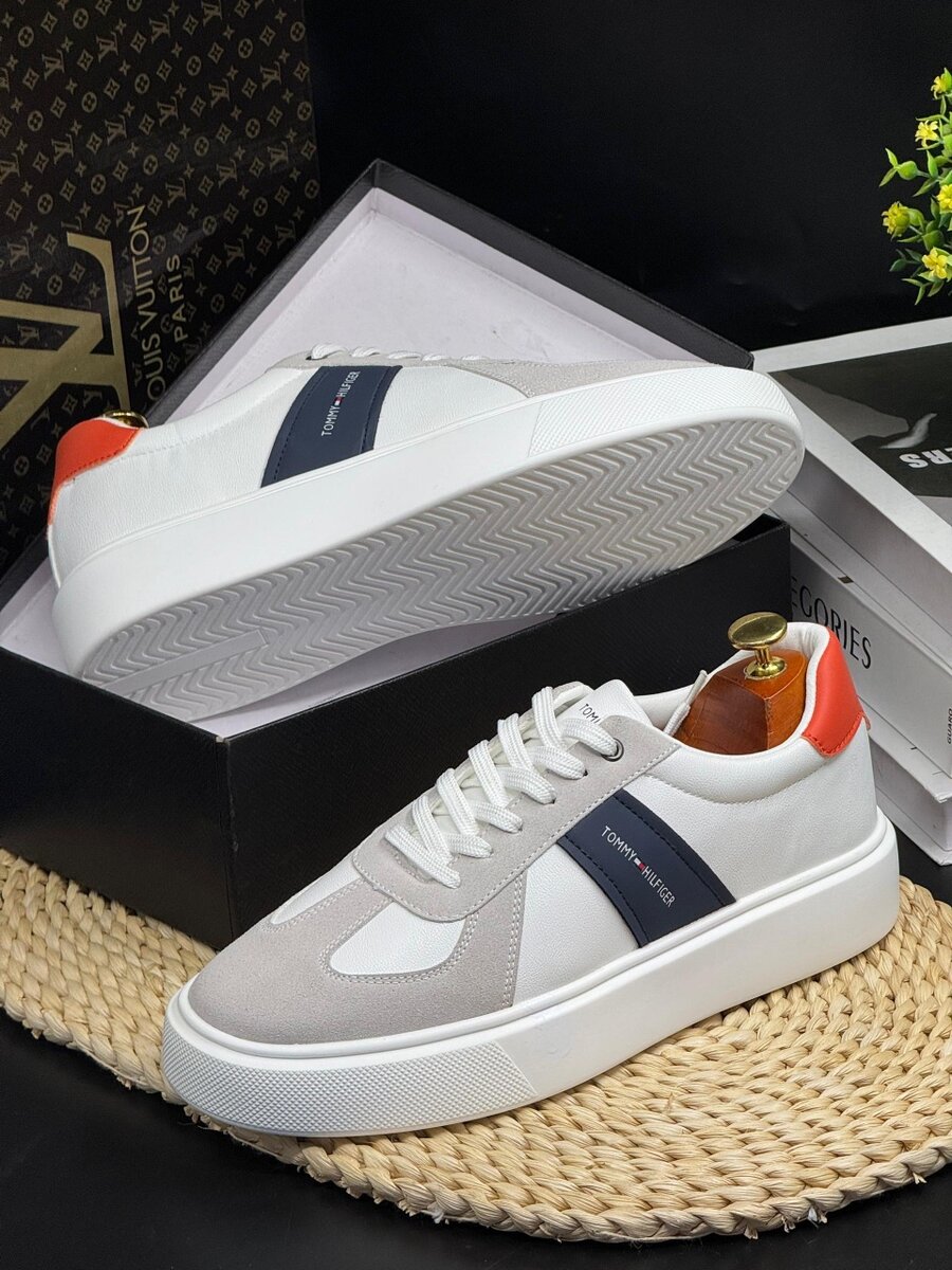 TOMMY HILFIGER CLASSIC WHITE