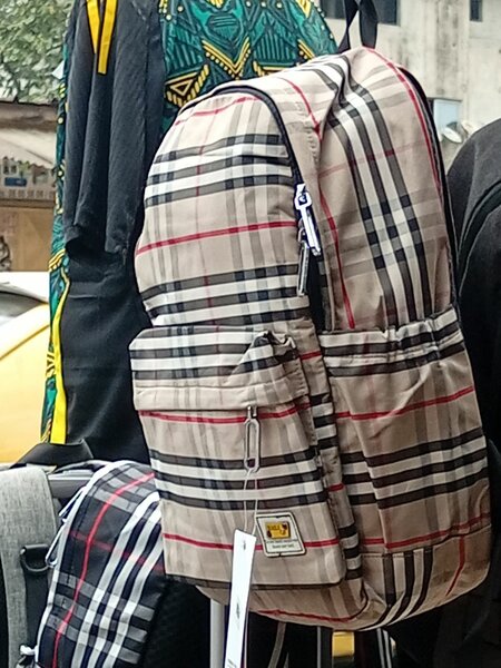 Sac à dos tendance à carreaux