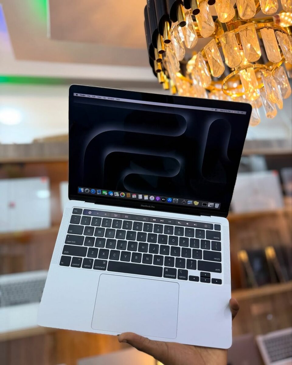 MacBook Pro Touchbar 2020 i7