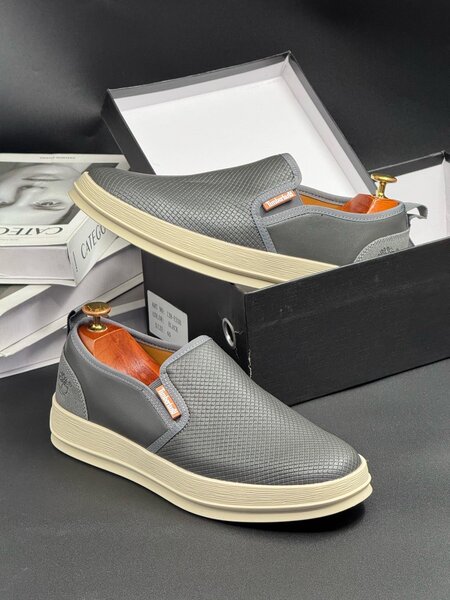 TIMBERLAND GREY AND BEIGE