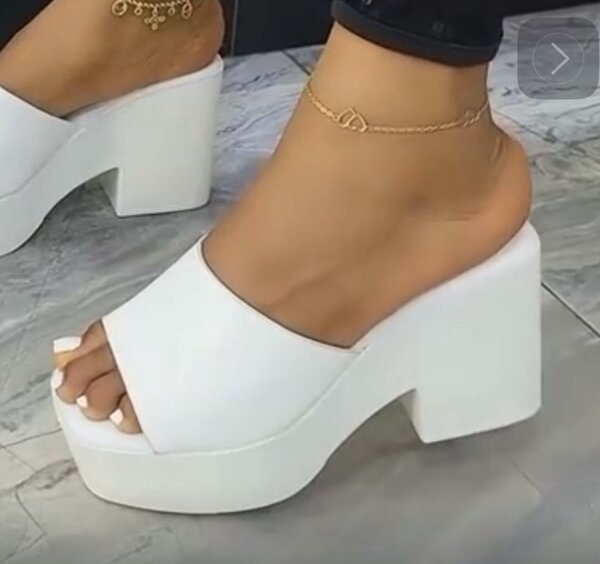 Sandales à talons hauts blanches