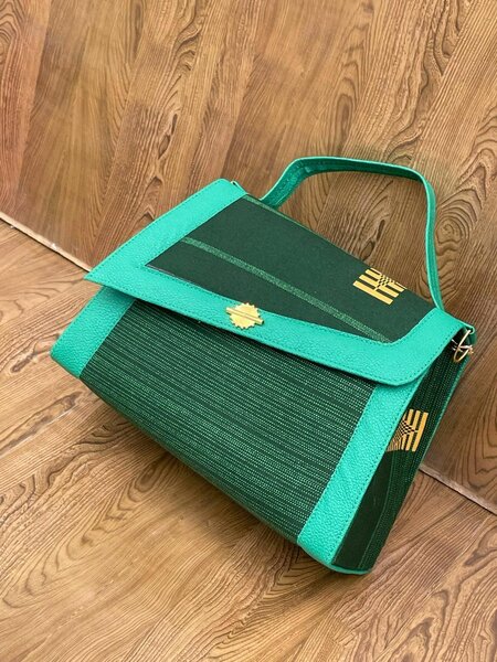 Sac à main en cuir élégant