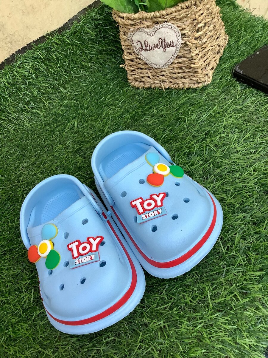 Baby sandals