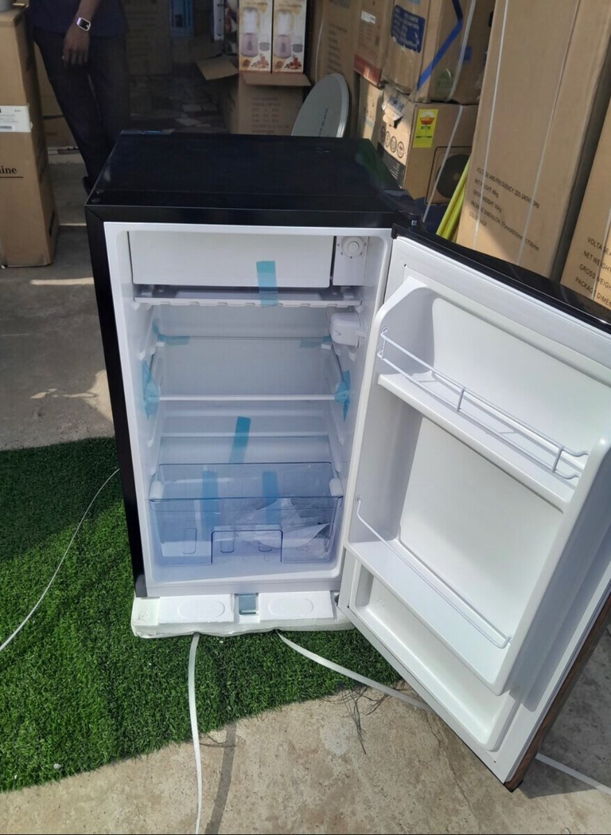 Mitsui table top fridge