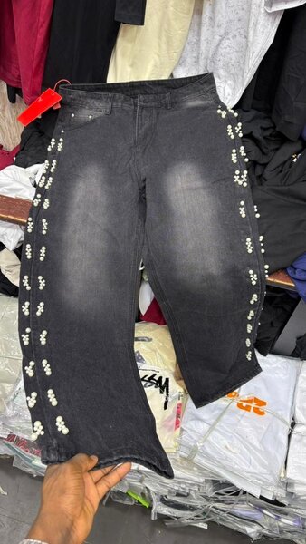 Pantalons cargo à motif militaire