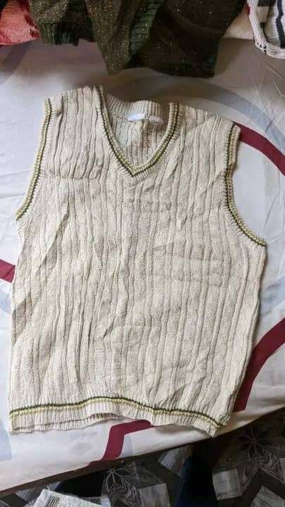 Sweater vest
