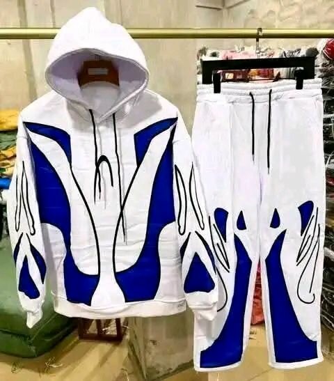 Ensemble sportif à capuche