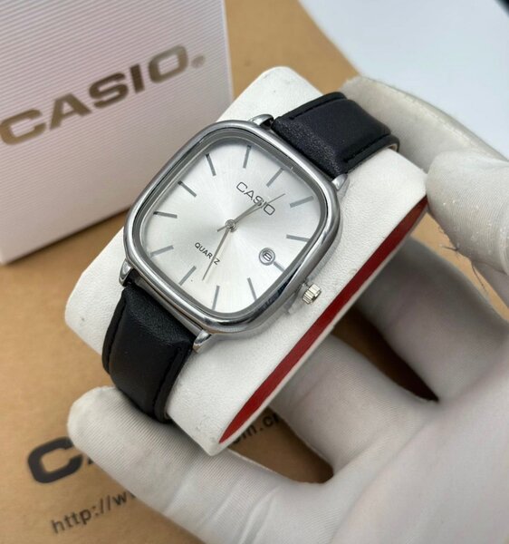 Montre Casio classique acier