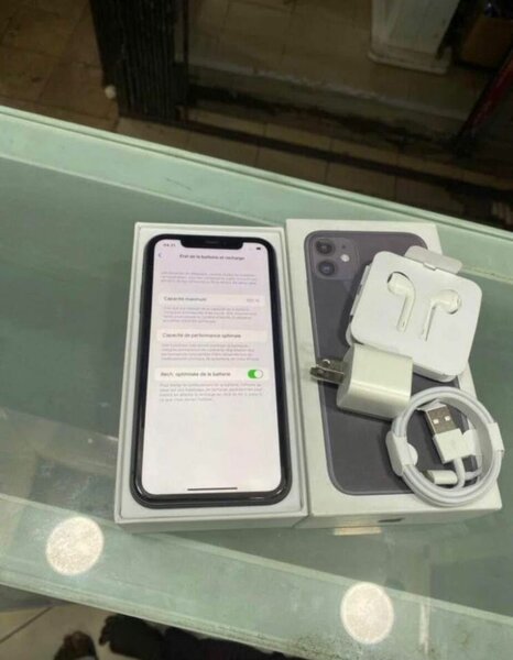 iPhone 11 Neuf avec Accessoires