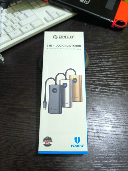Station d'accueil ORICO 6-en-1
