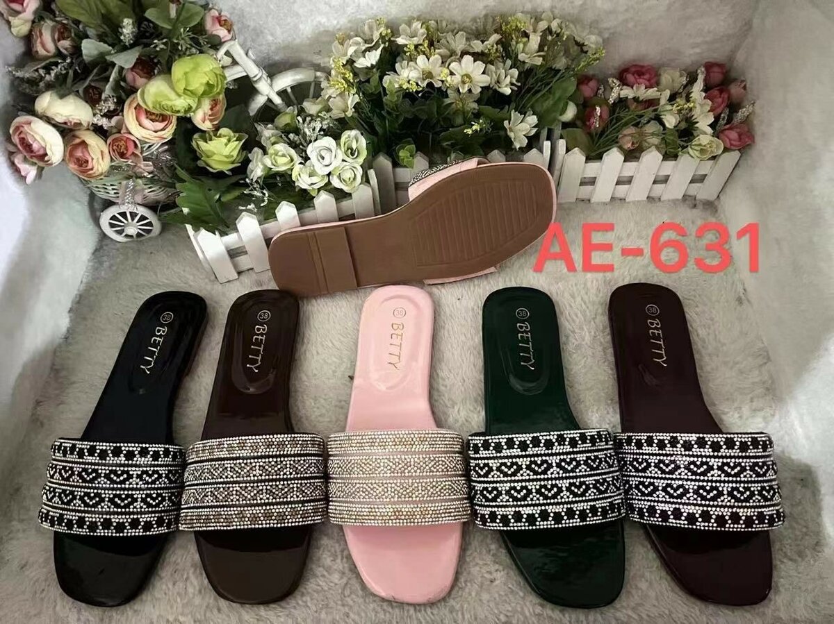 Cute ladies slippers