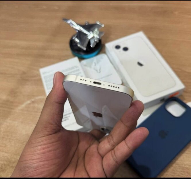 iPhone 13 Blanc 128Go