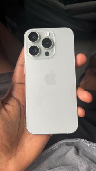 iPhone 15Pro 256Go Argent
