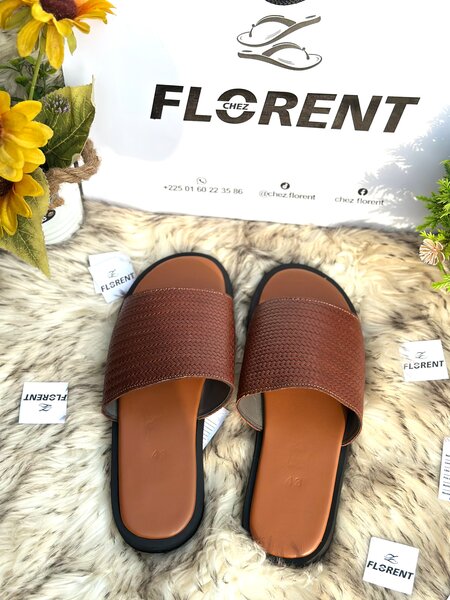 Sandales en cuir marron