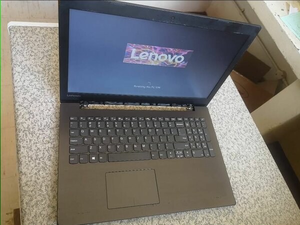 Lenovo with integrated graphics 7th Gen 4gb ddr4 ram 500gb