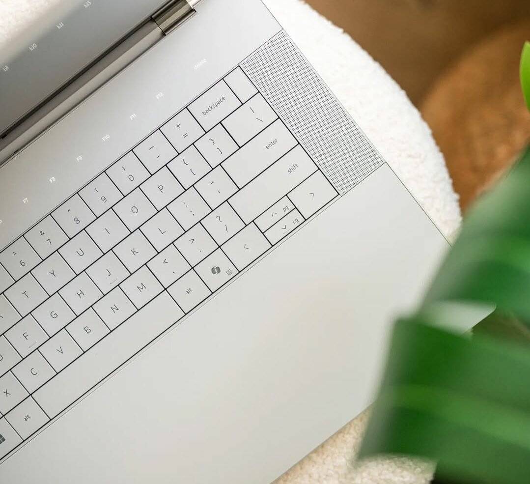 DELL XPS 14 9440  2024 (white)