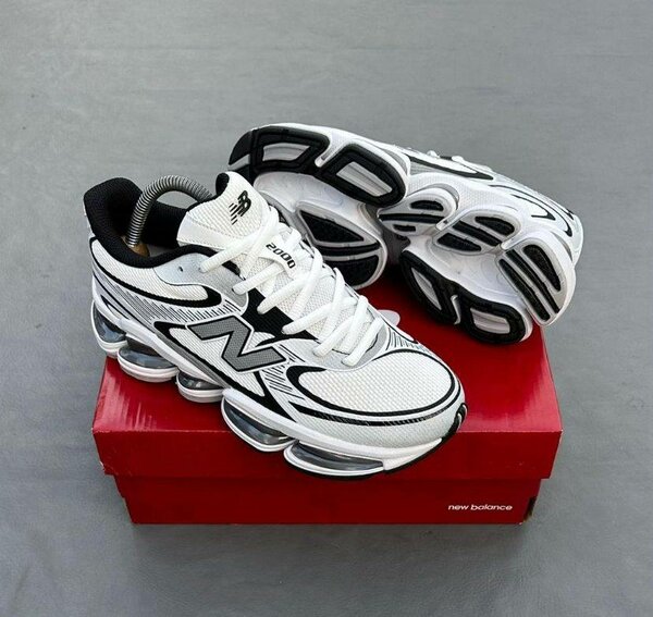 New Balance 2000
