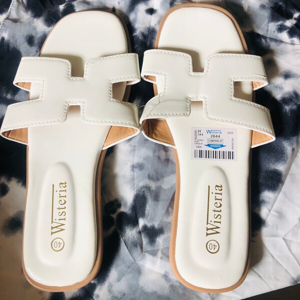 Sandales blanches Wisteria