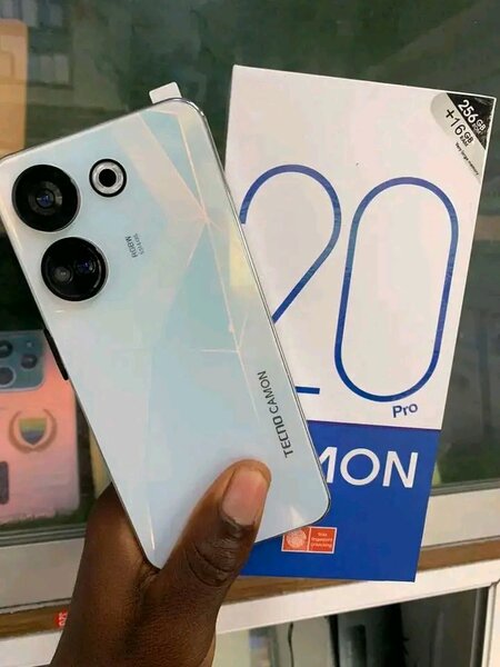 TECNO CAMON 20 PRO 256GB 16GB RAM PREMIÈRE COPIE CONFORME