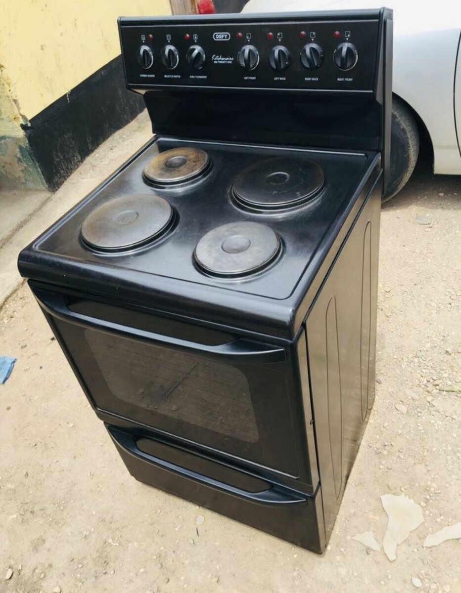 Defy model 621 four plate stove cooker