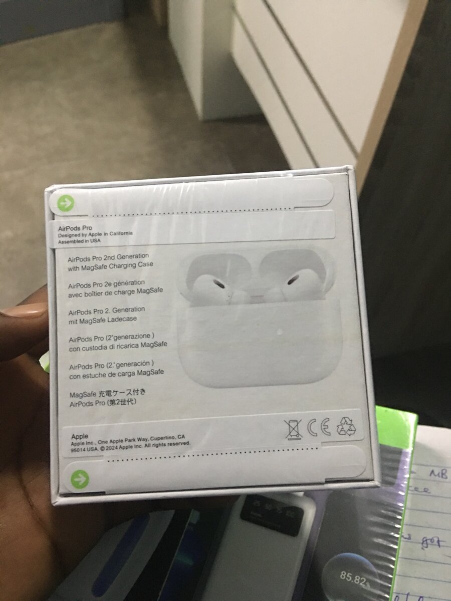 ORIGINAL APPLE Airpods PRO2    Crystal clear sound  Comfor